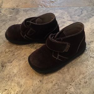 Brown Pediped chukka boots size 24.